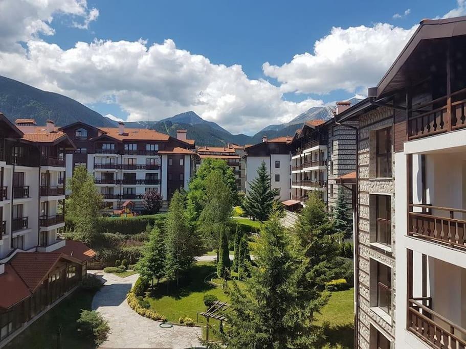 Breathtaking Mountain View 3 Bedrooms Appartement バンスコ エクステリア 写真